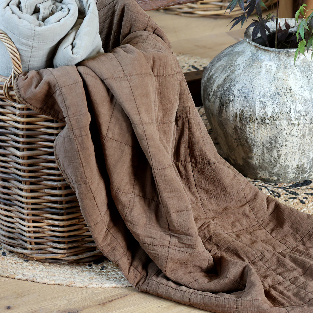 Stonewashed mocha quilt flo & joe