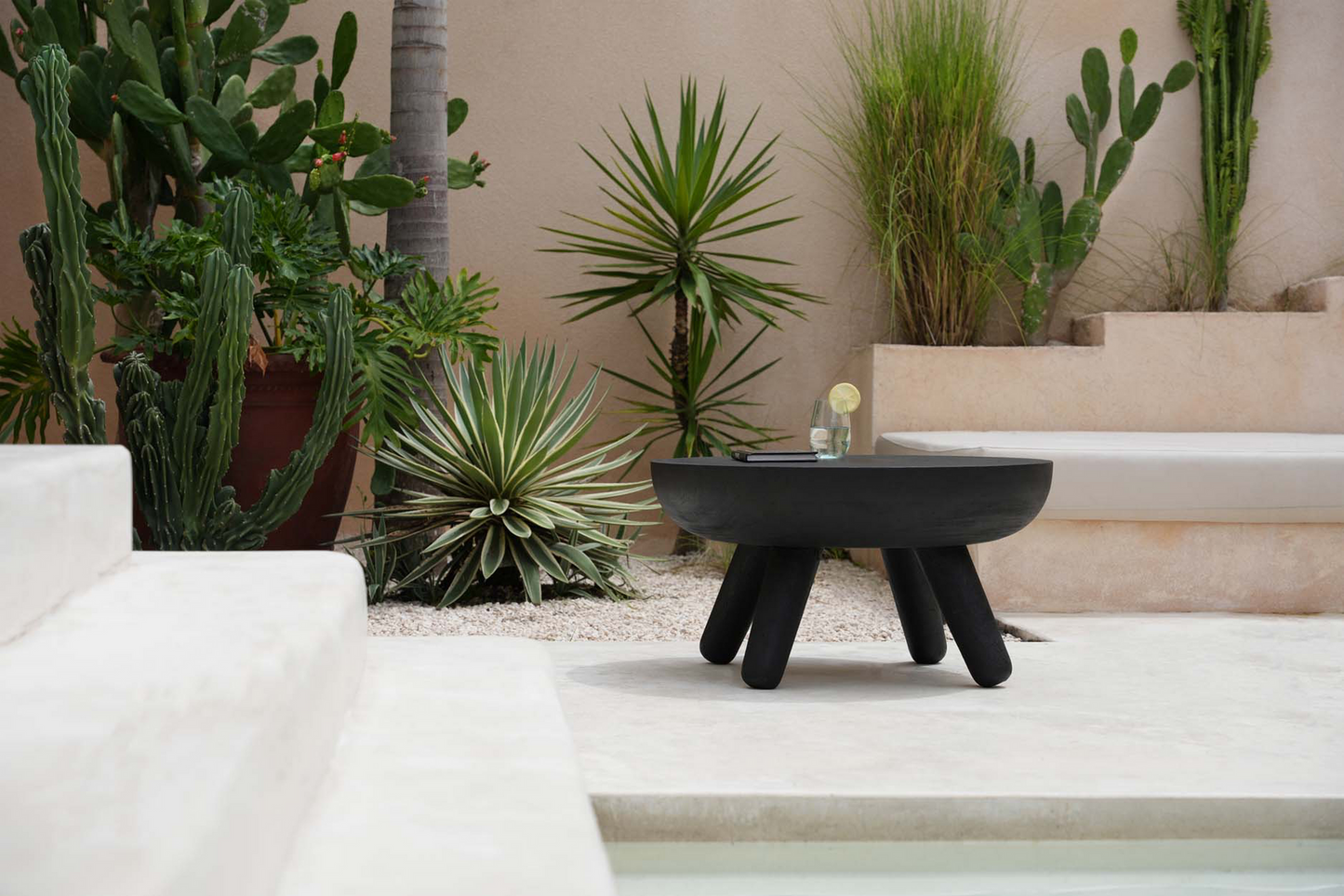 The Losten Coffee Table - Black - Flo & Joe