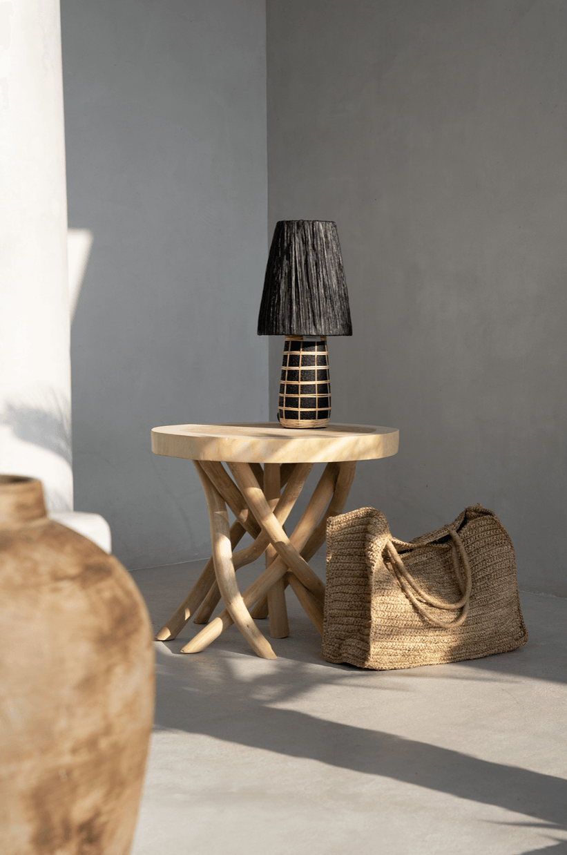 The naxos table lamp black flo & joe