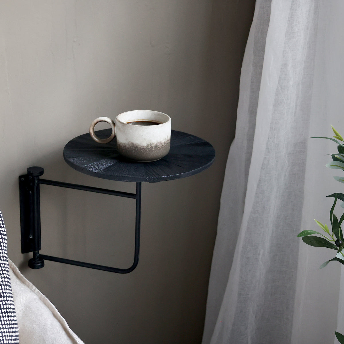 Wall mounted table 30cm black flo & joe