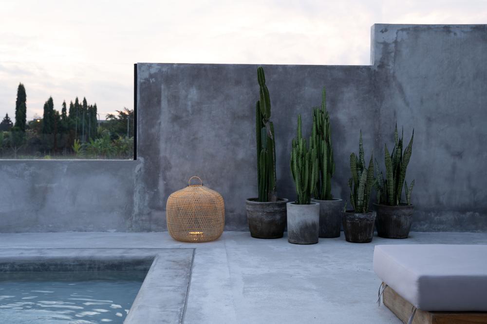 The batu bolong pendant / floor light l flo & joe