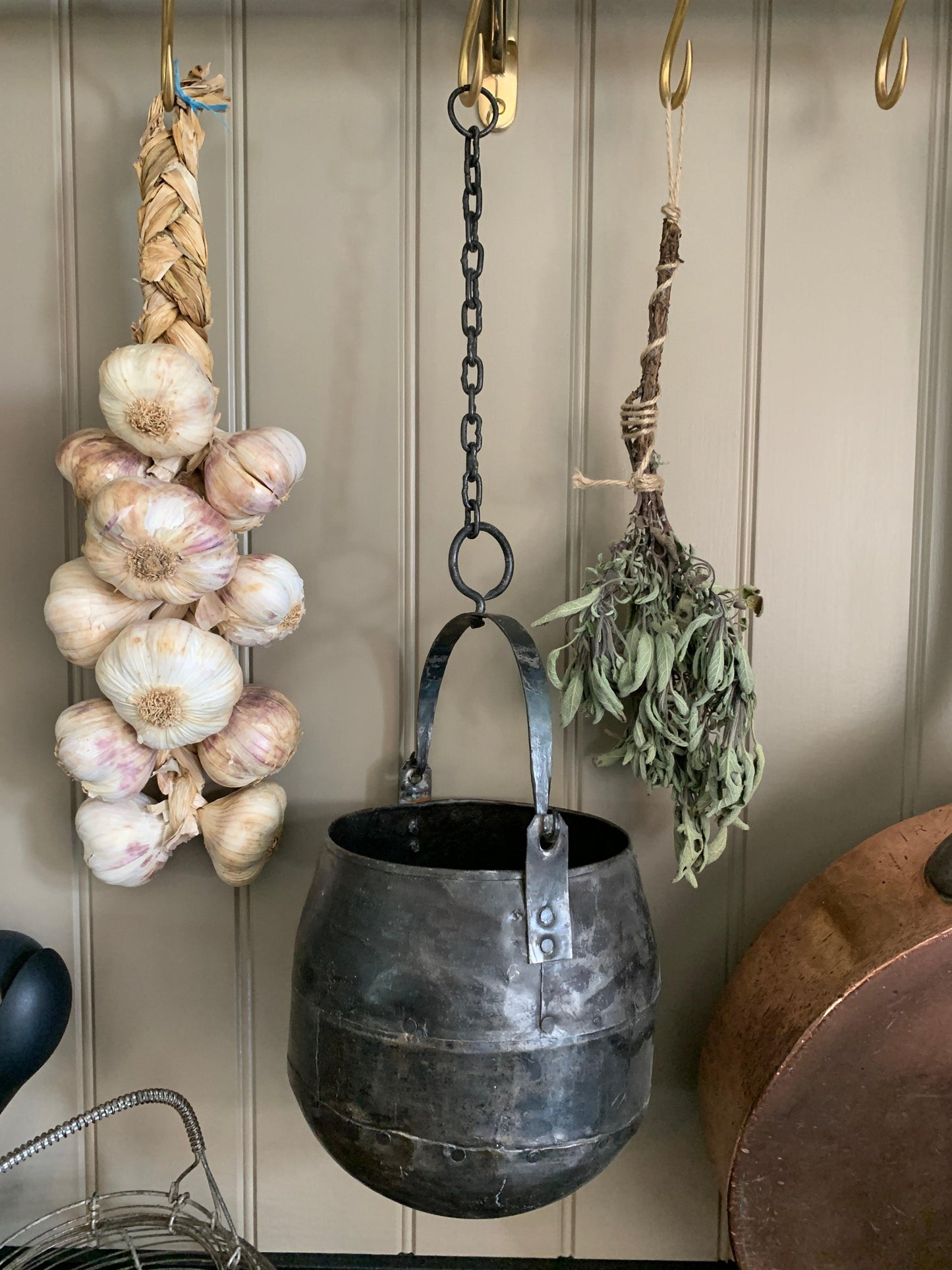 Metal Hanging Pot - Flo & Joe
