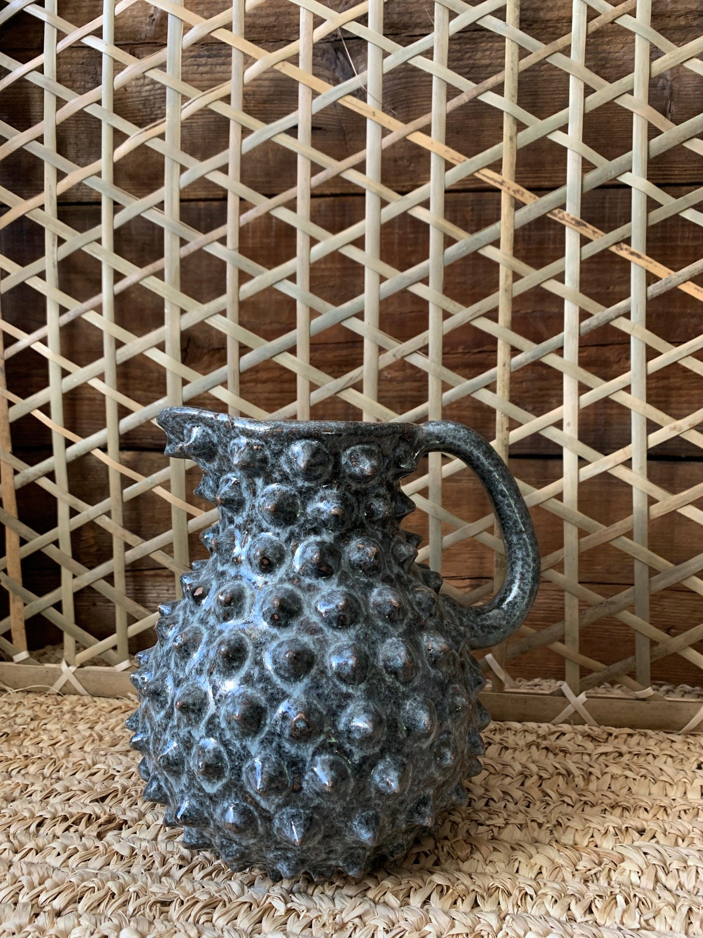 Textured Dark Jug - L - Flo & Joe