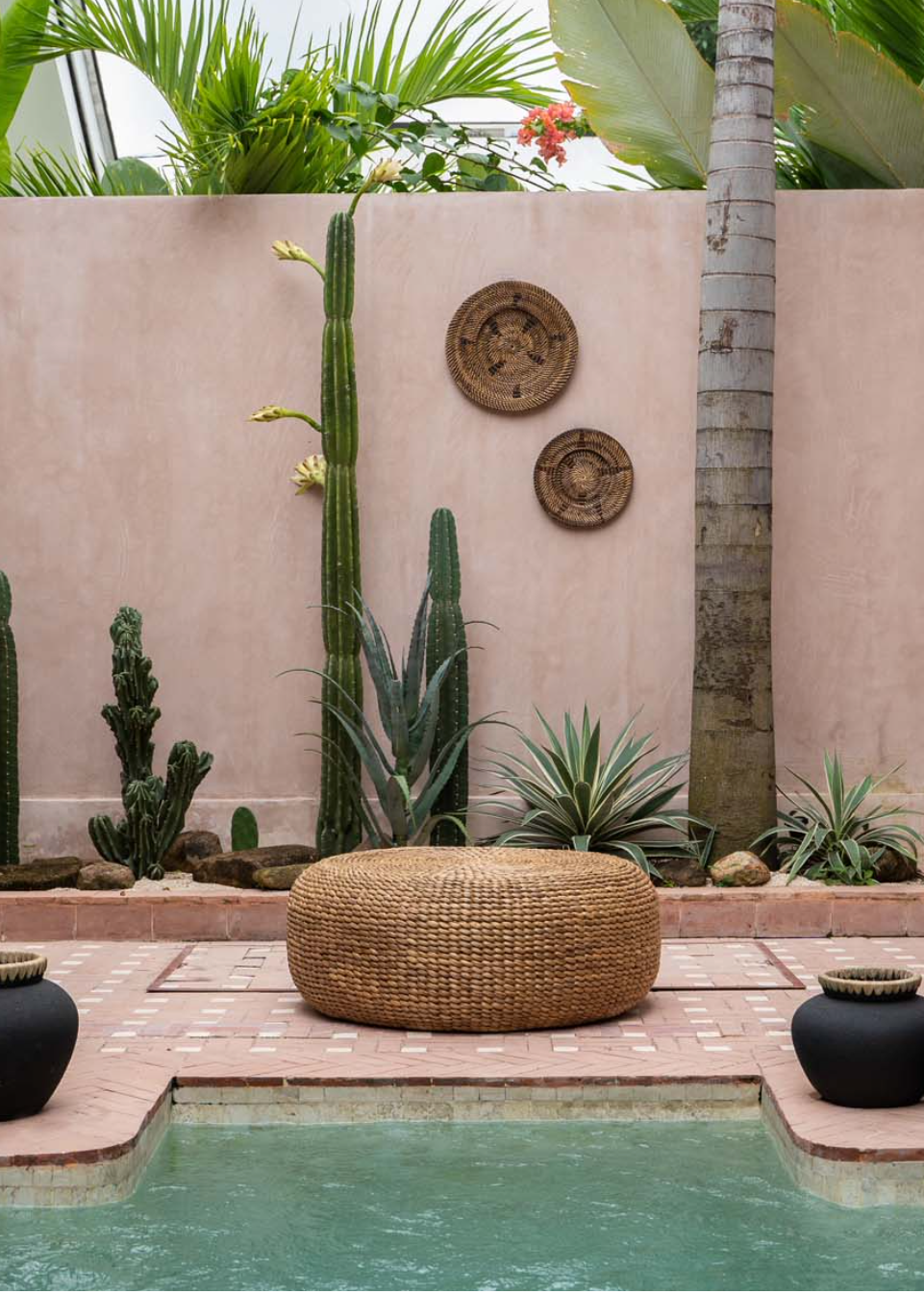 Natural hyacinth pouffe   medium   flo & joe