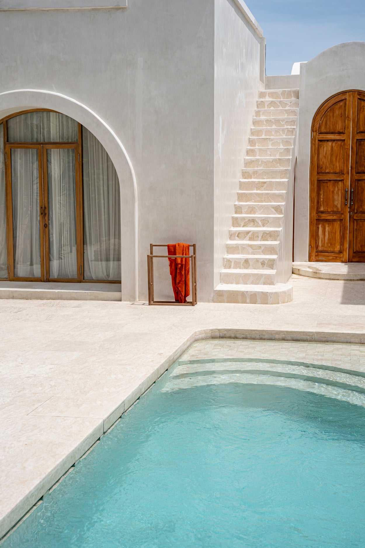 Rustic Towel Stand - Flo & Joe