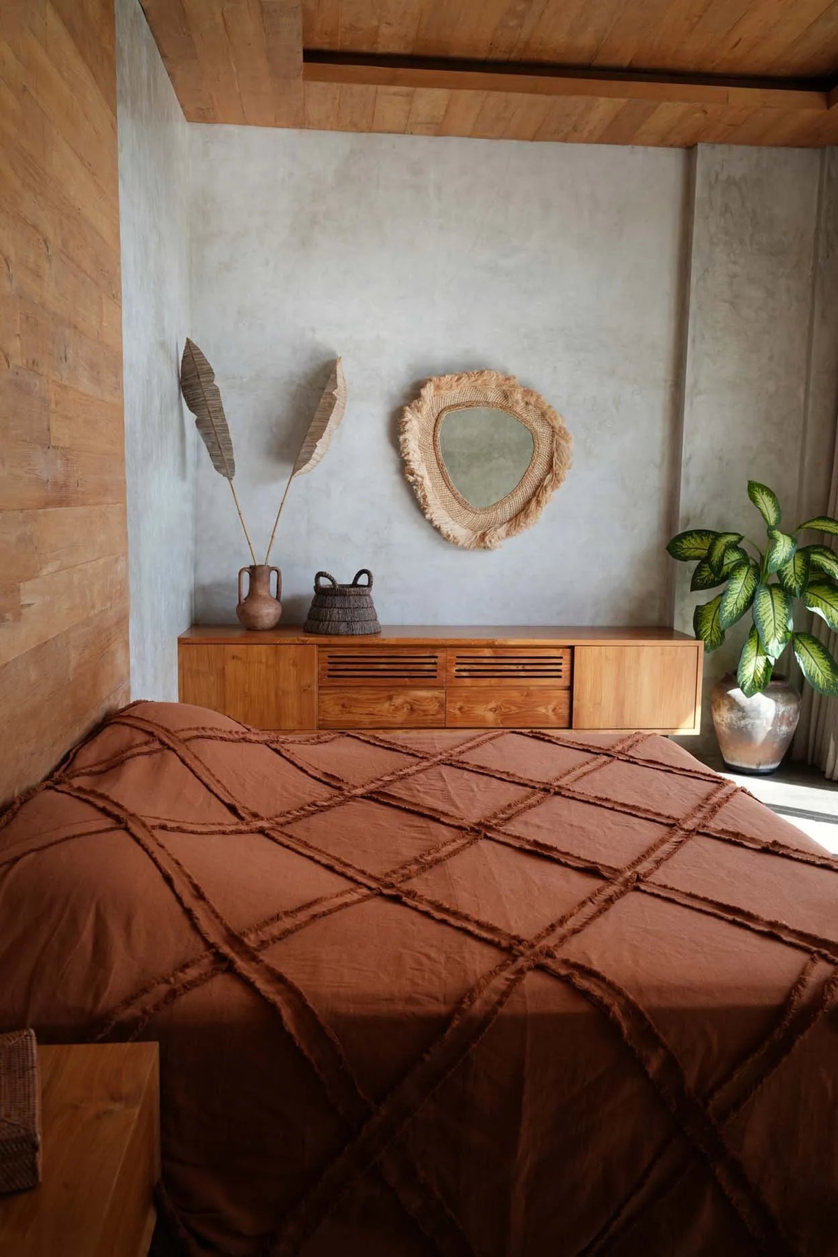 The berber bed throw   terracotta   flo & joe