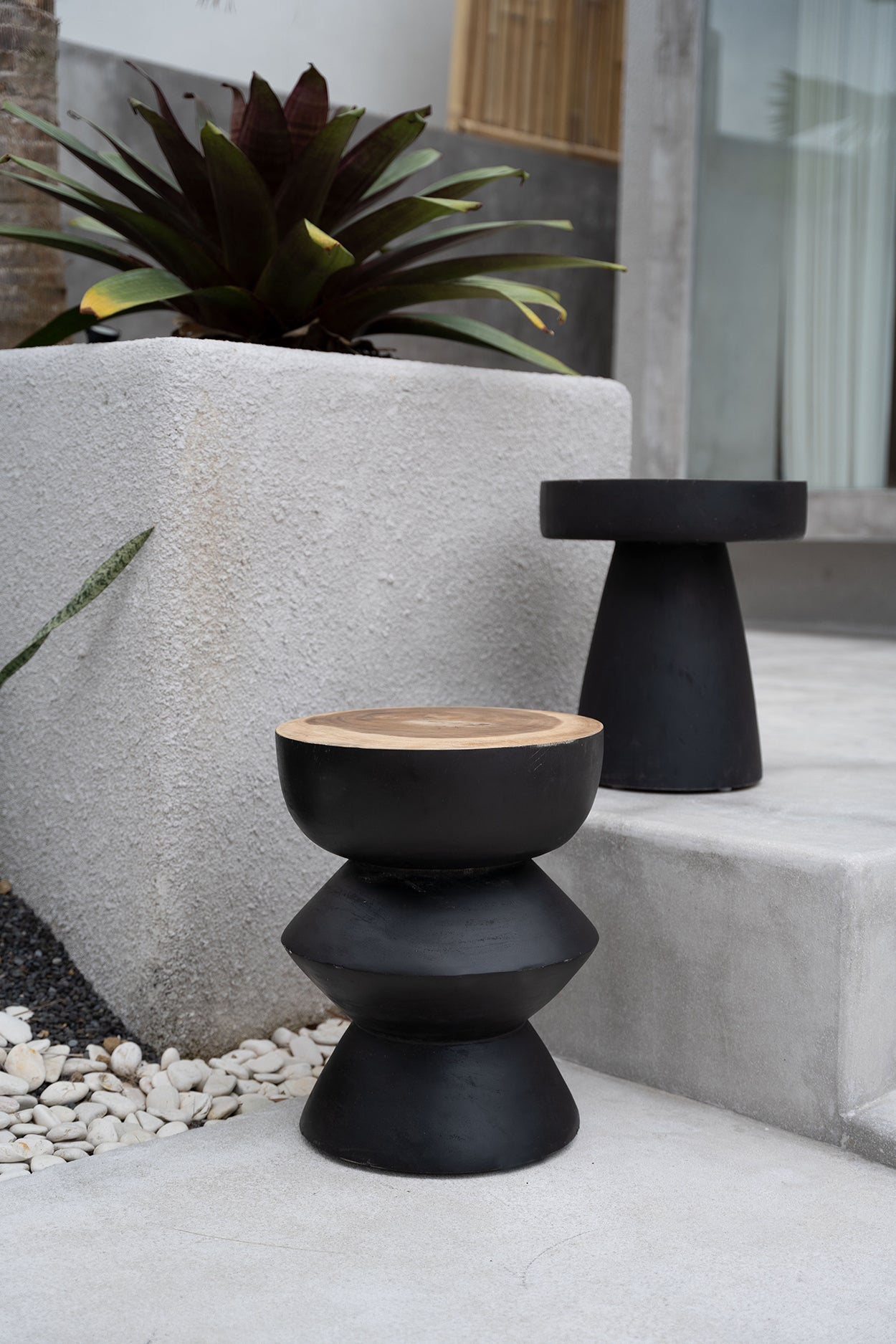 The Karbun Table - Black Natural - Flo & Joe