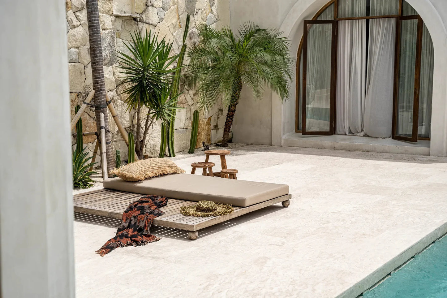 The s'il vous Plaid - Black Orange Throw