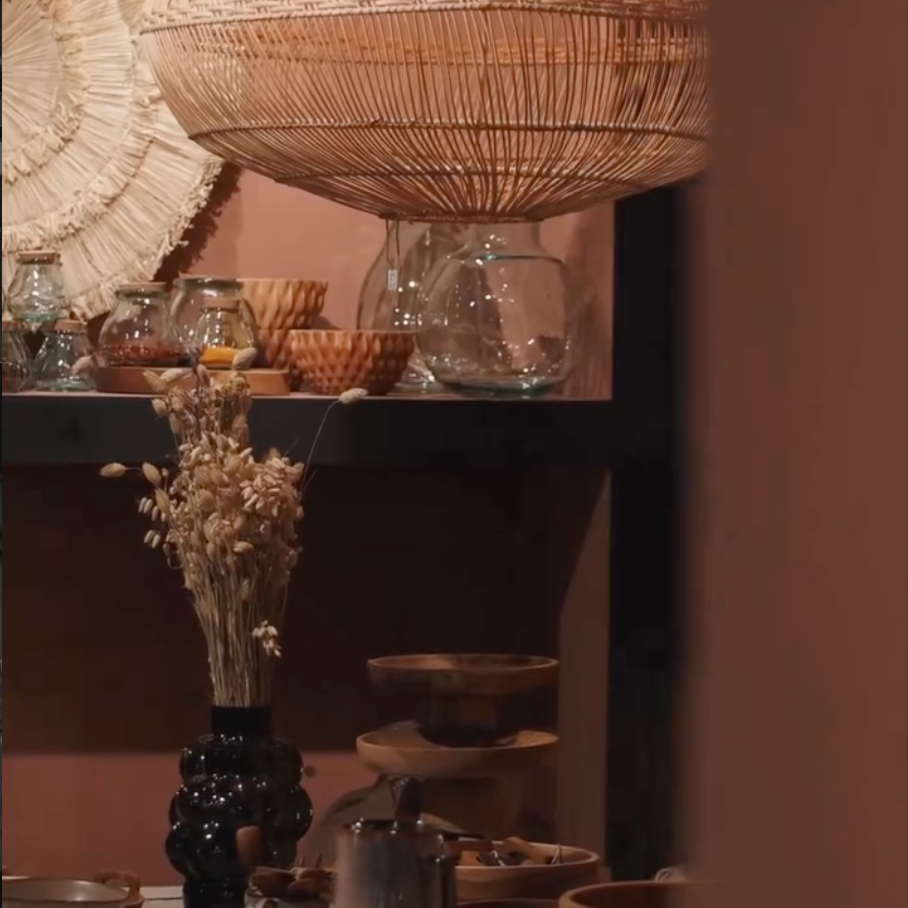 Decorative interior The Drop Natural Pendant Light - M - Flo & Joe