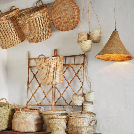 The Moonj Pendant Light