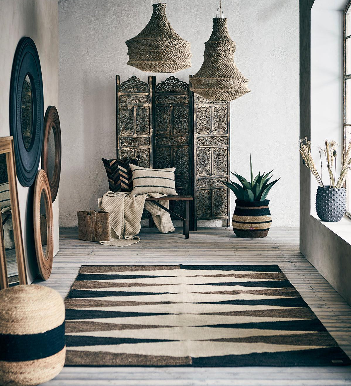 Nyang Rope Pendant Shade - Large natural statement lighting - Flo & Joe