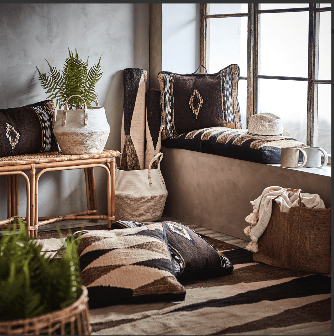 The Elements Cushion Cover - Beige - 110 x 40 cm - Flo & Joe