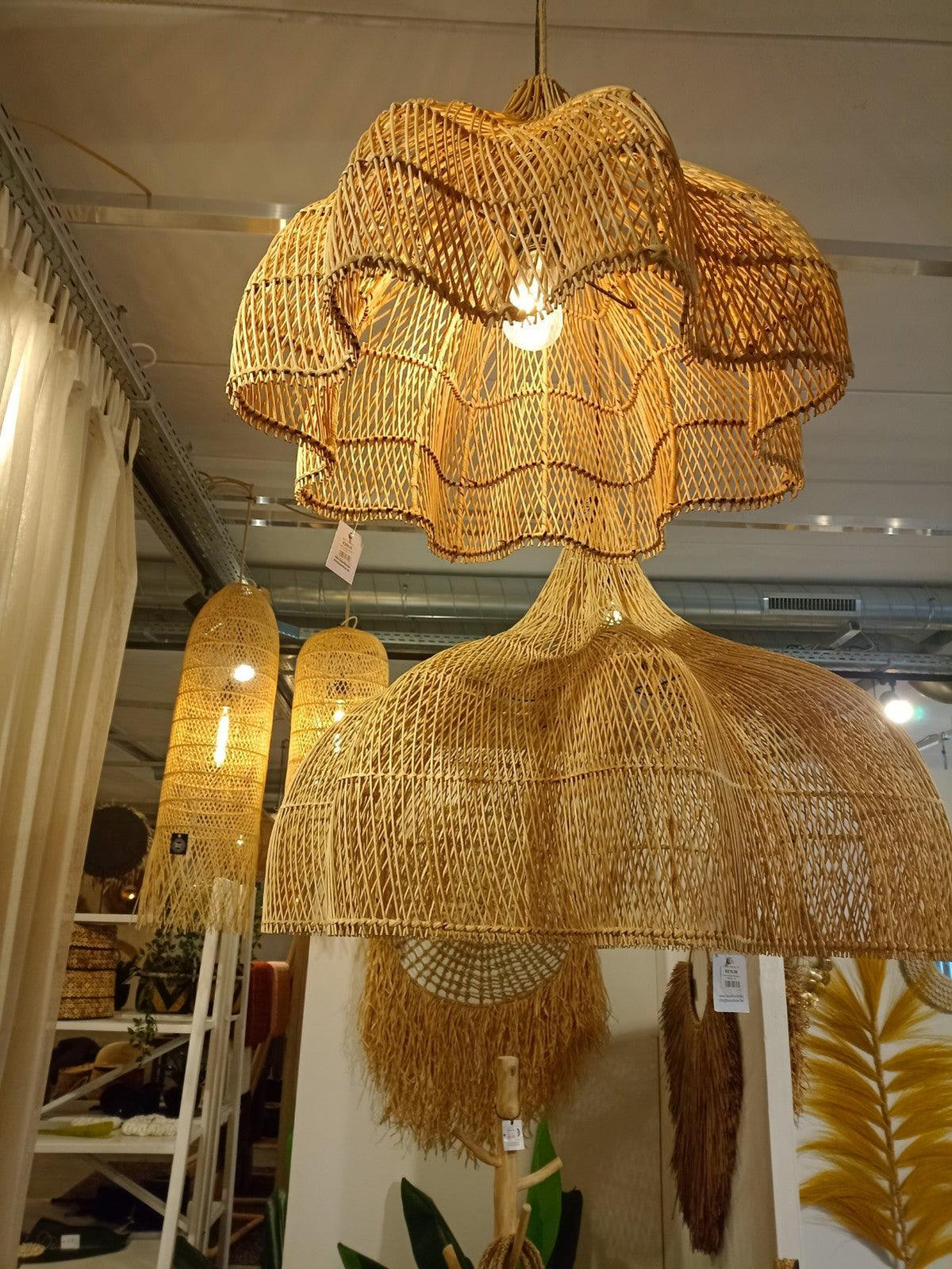 The whipped pendant   natural   60cm   flo & joe