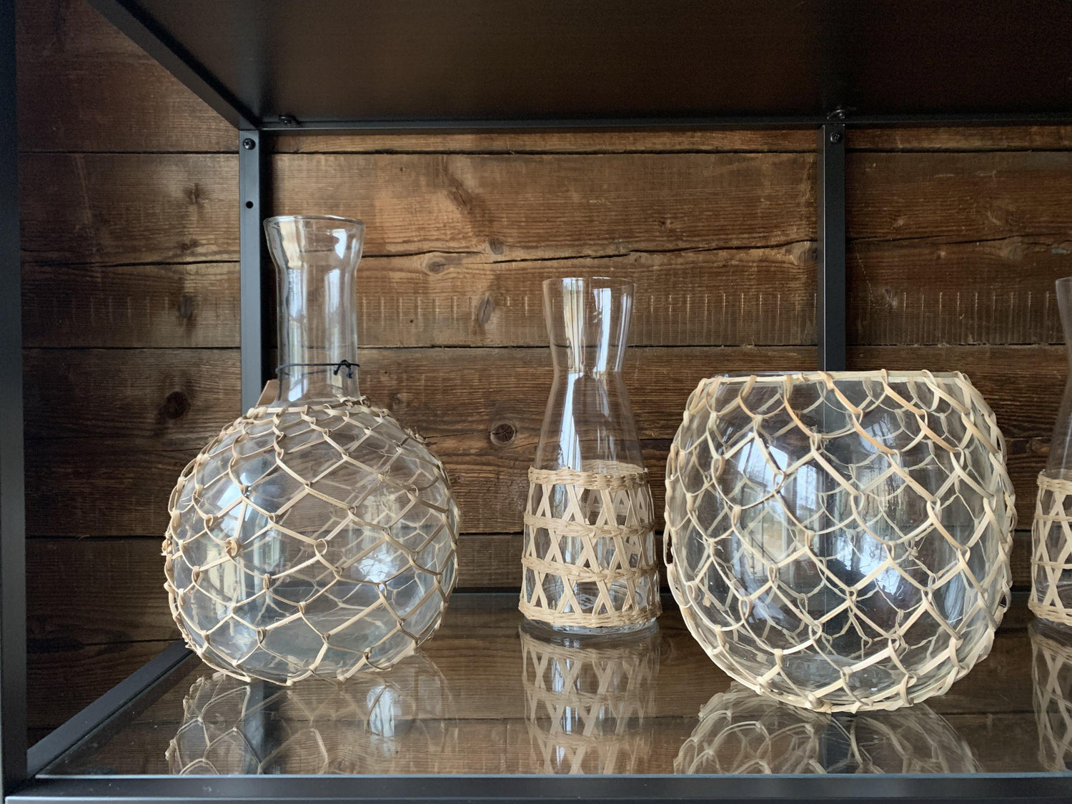 Rattan Round Glass Vase - Flo & Joe